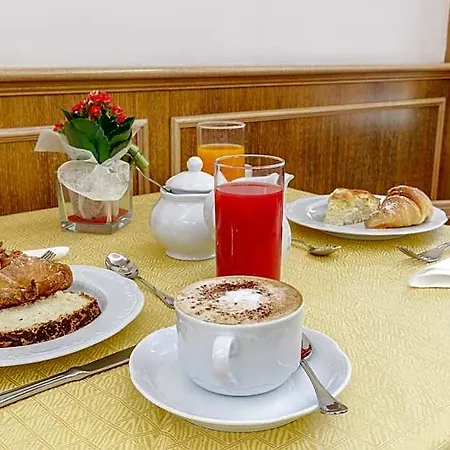 Residenza Paolo Vi 4* Rome