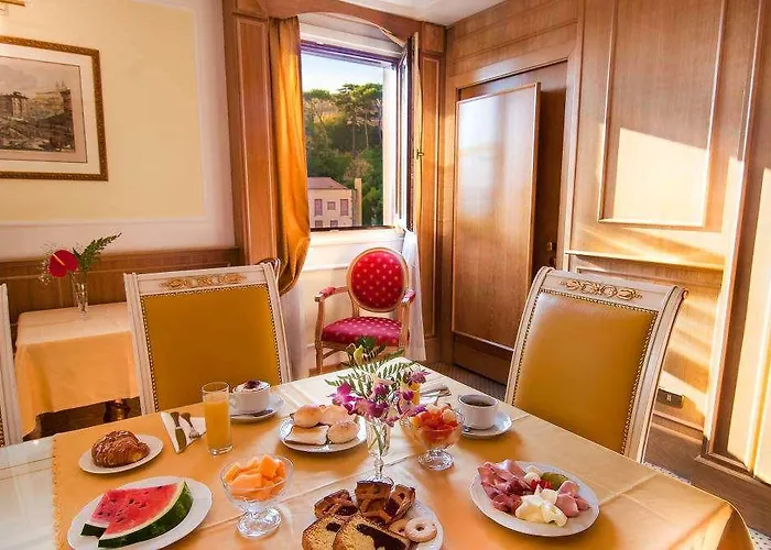 Hotel Residenza Paolo Vi 4*