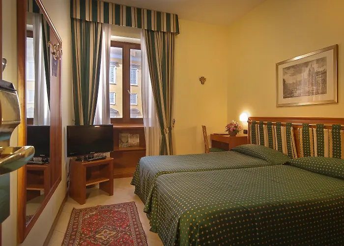 Residenza Paolo Vi 4*