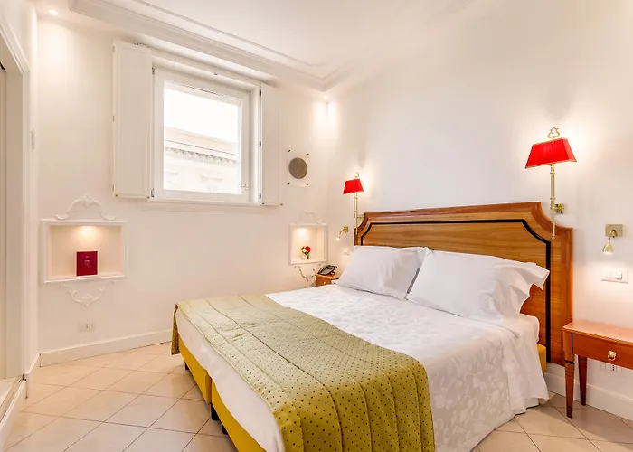 Hotel Residenza Paolo Vi 4*